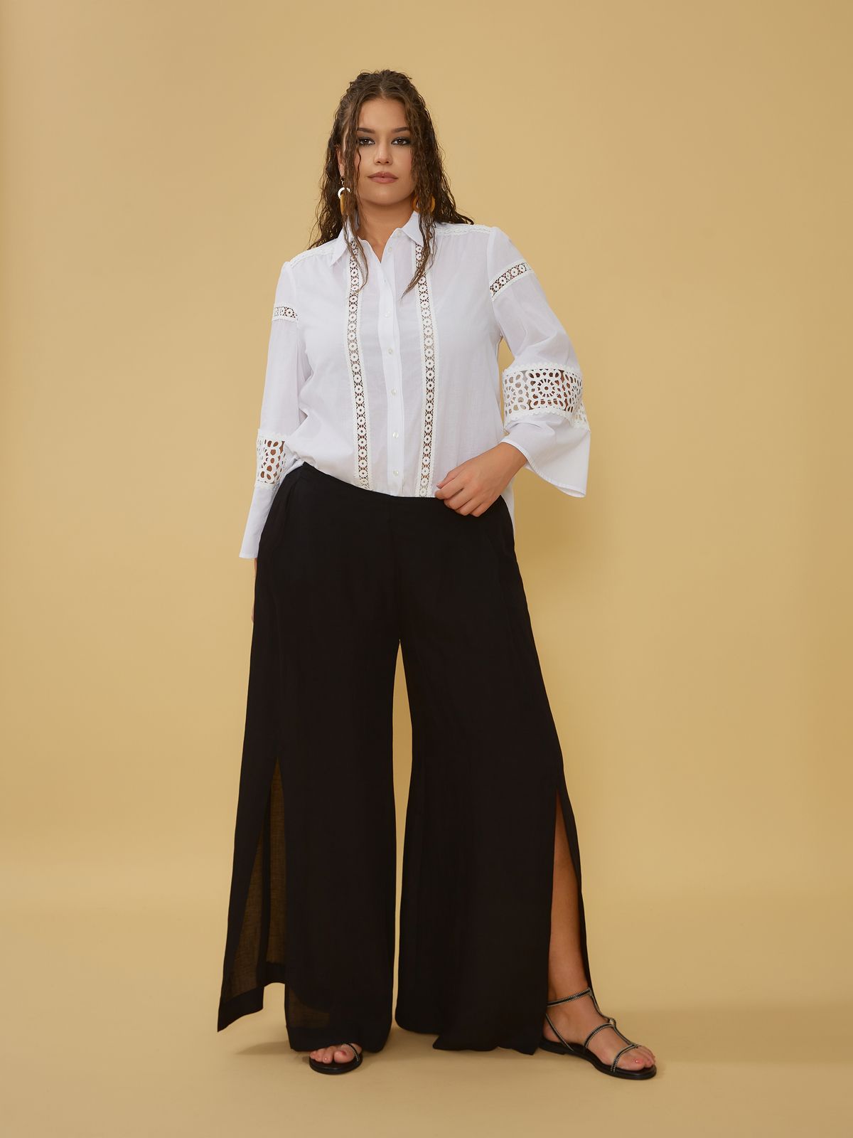Wide-leg linen pants with side slits