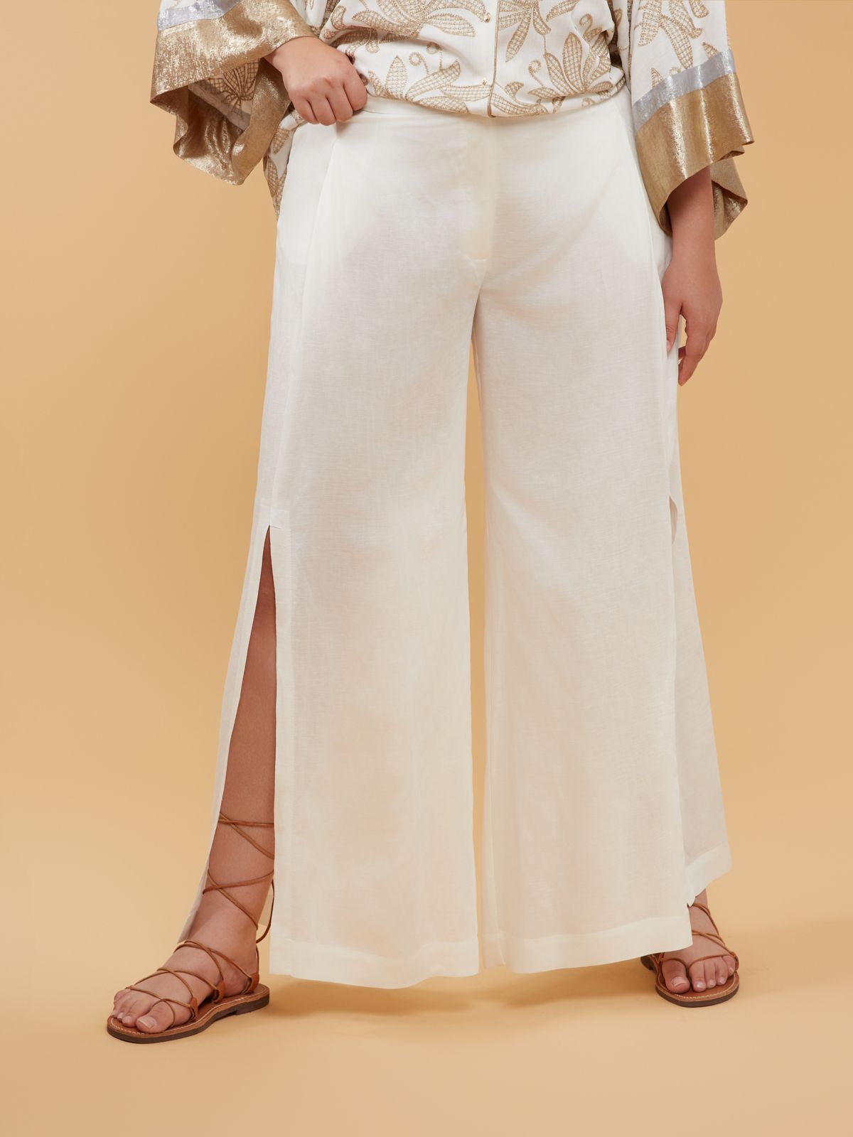 Wide-leg linen pants with side slits