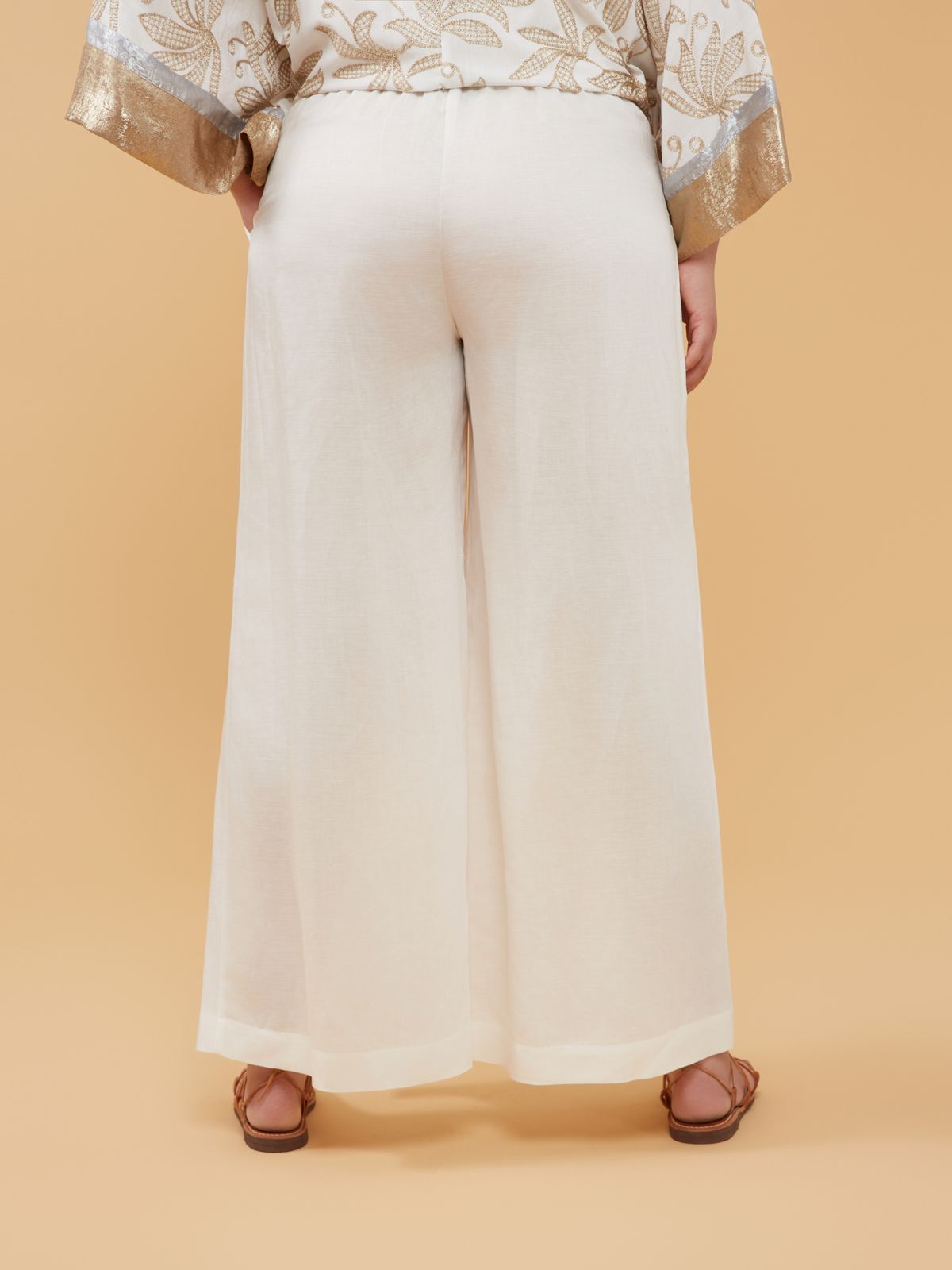 Wide-leg linen pants with side slits