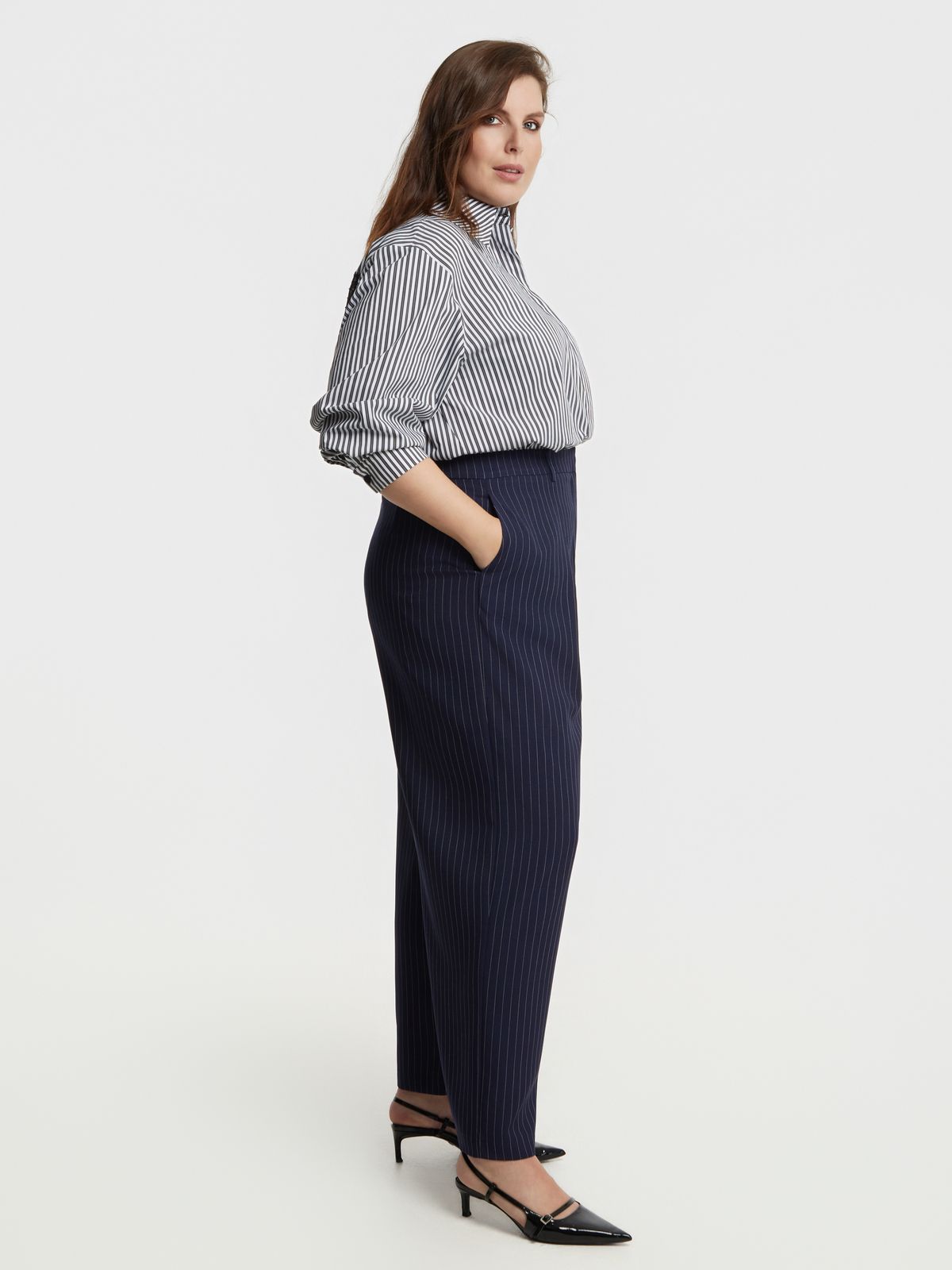 Wide-leg pinstripe pants with pleated front