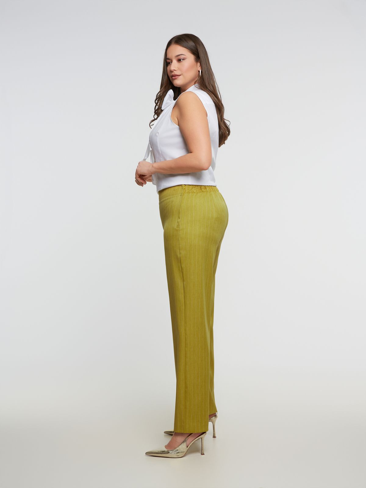 Wide-leg pinstripe pants
