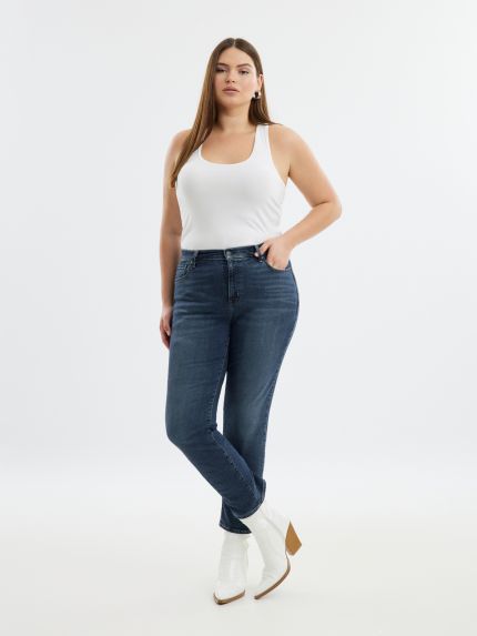 724 High rise straight jeans