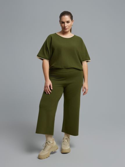 Cropped knit trousers with contrast details