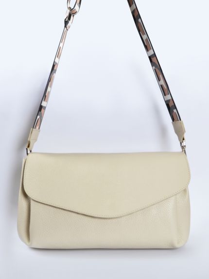 Leather shoulder bag with adjustable statement strap