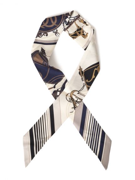 Μεταξωτό scrunchie με print μαντηλιού