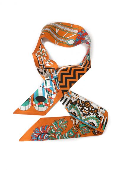 Μεταξωτό scrunchie με print μαντηλιού