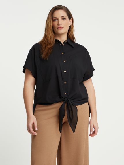 Short-sleeve poplin cotton shirt with patch pockets and front tie