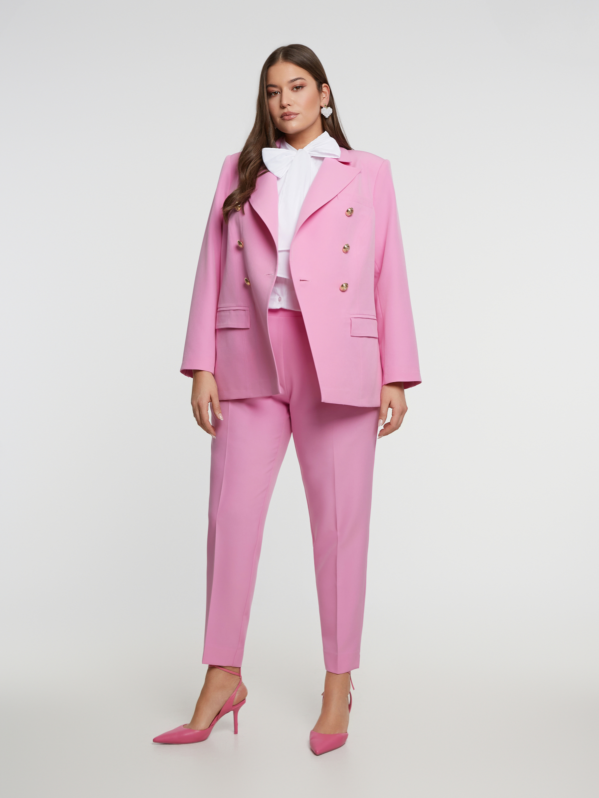 Σταυρωτό σακάκι με χρυσά κουμπιά φωτογραφία