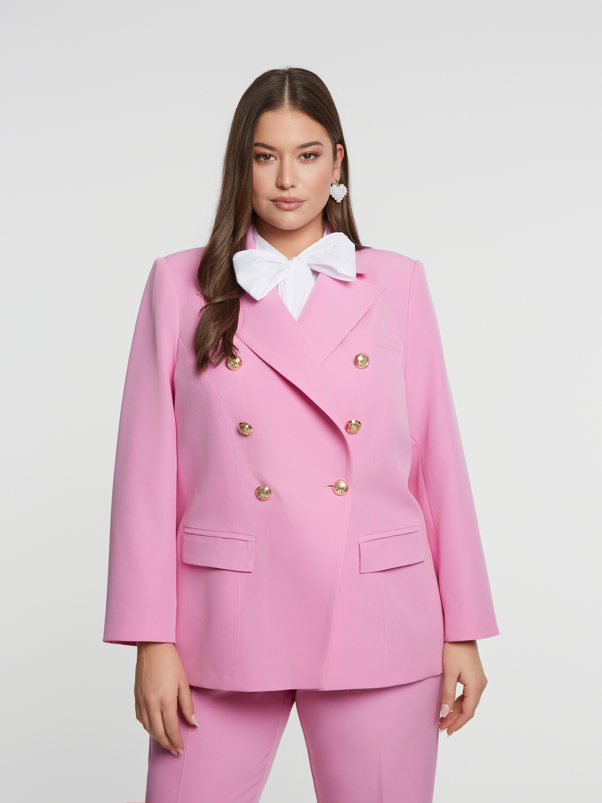 Σταυρωτό σακάκι με χρυσά κουμπιά φωτογραφία