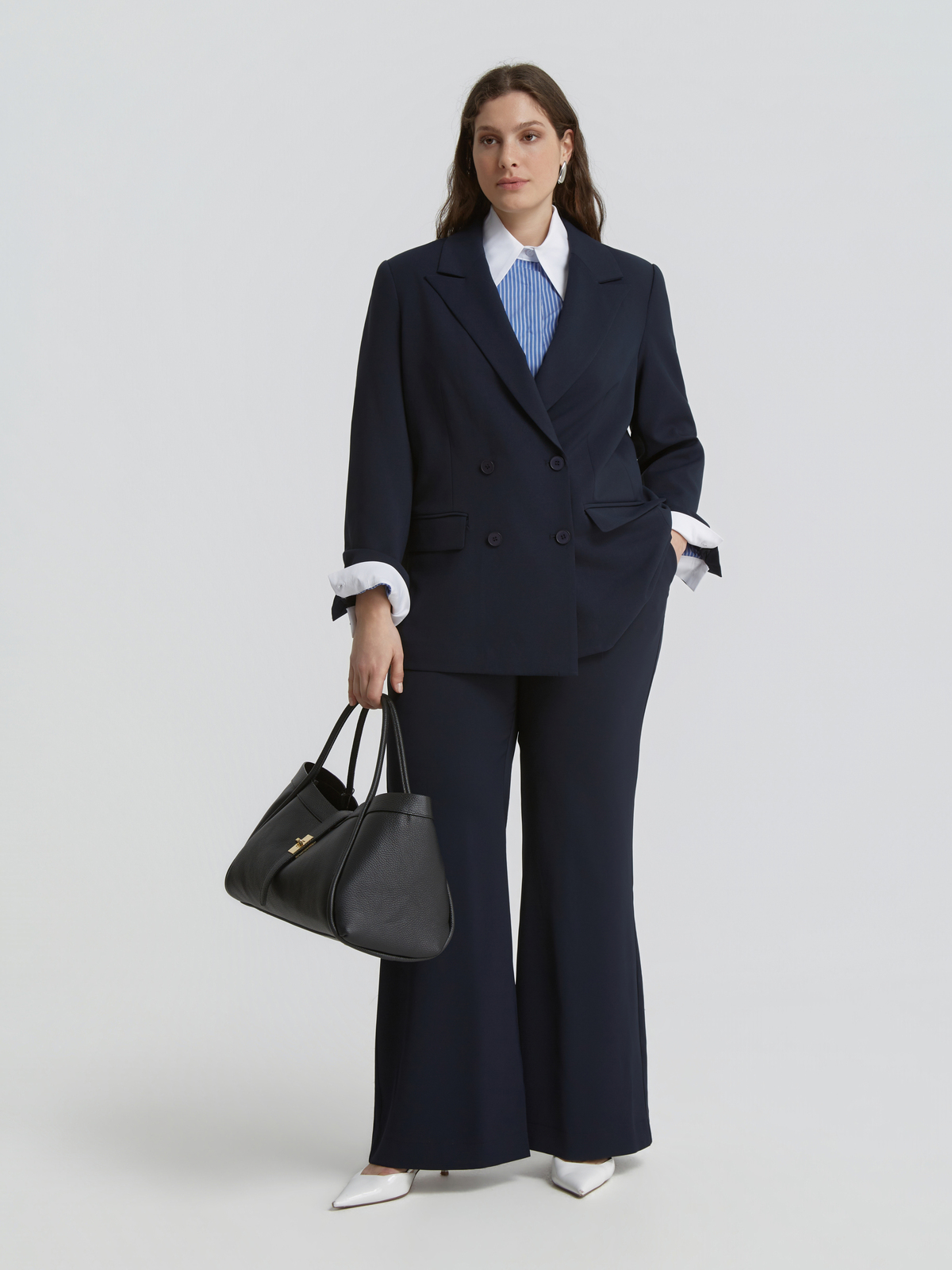 Σταυρωτό σακάκι φωτογραφία