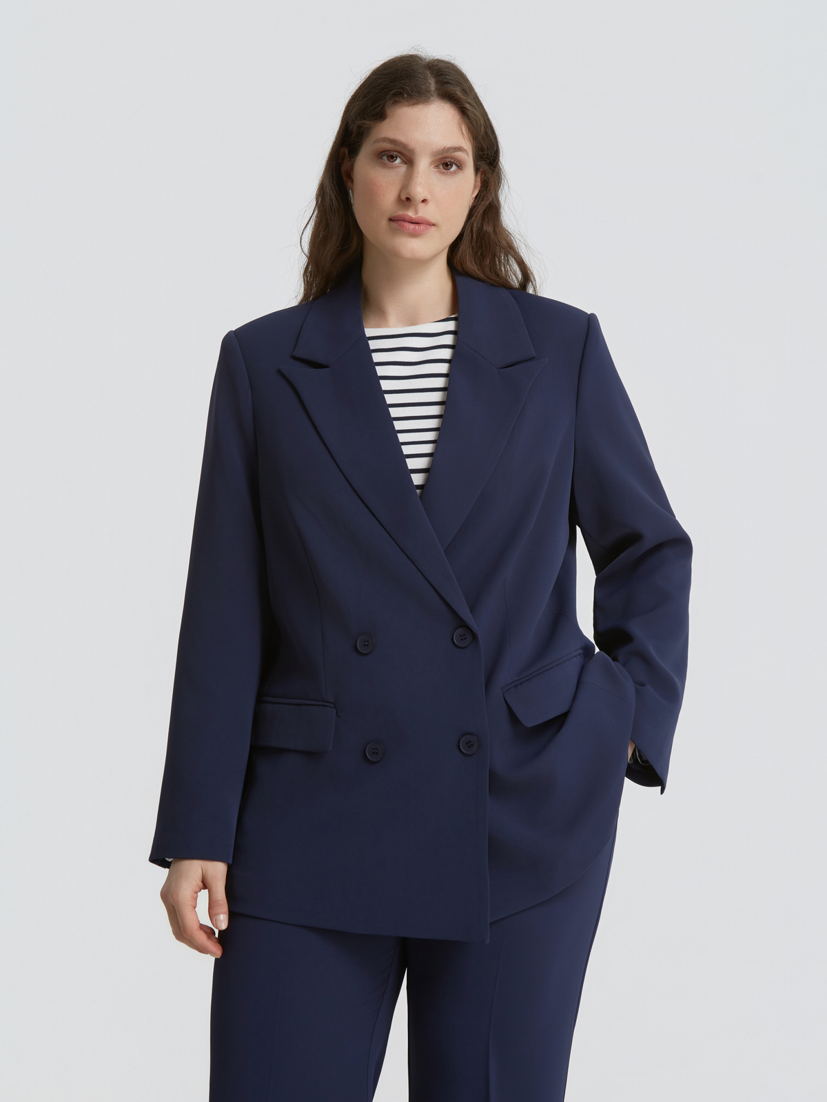 Σταυρωτό σακάκι φωτογραφία