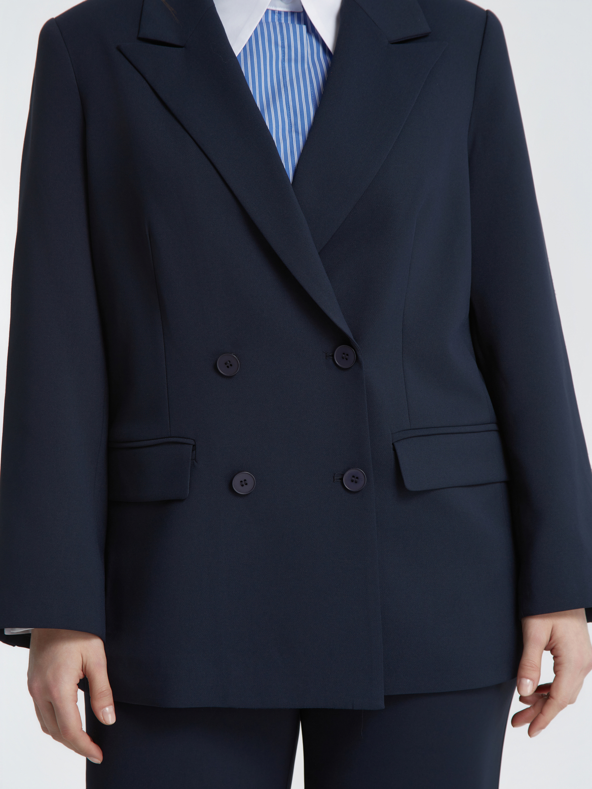 Σταυρωτό σακάκι φωτογραφία