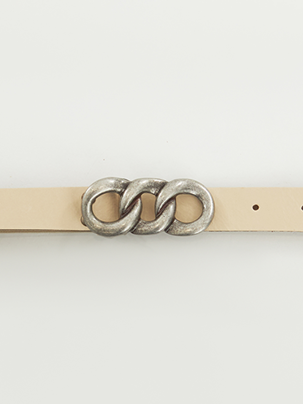 Ζώνη δερμάτινη ελαστική με μεταλλική αγκράφα φωτογραφία