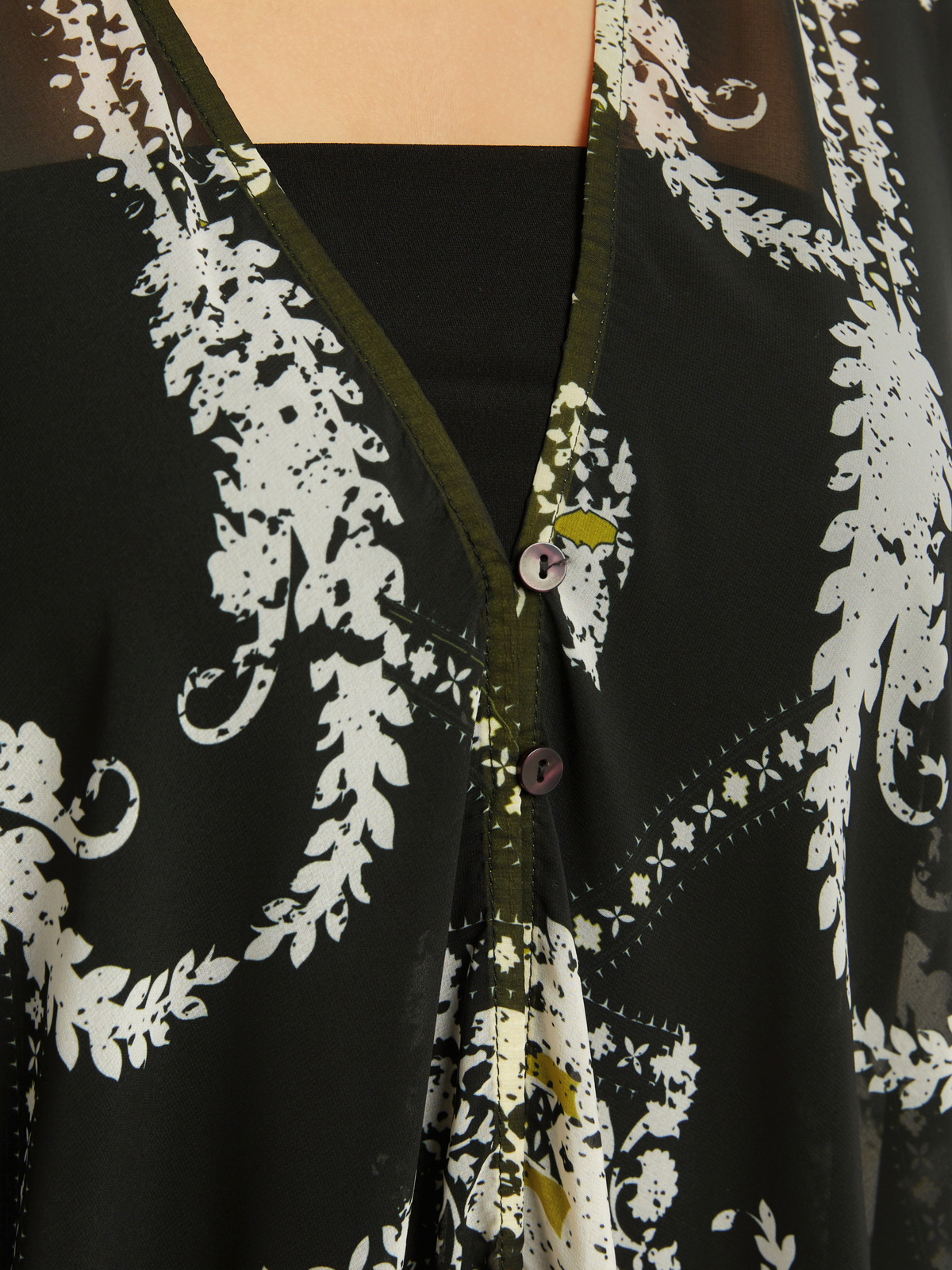 Κιμονό eco-chic με boho σχέδιο και δέσιμο φωτογραφία