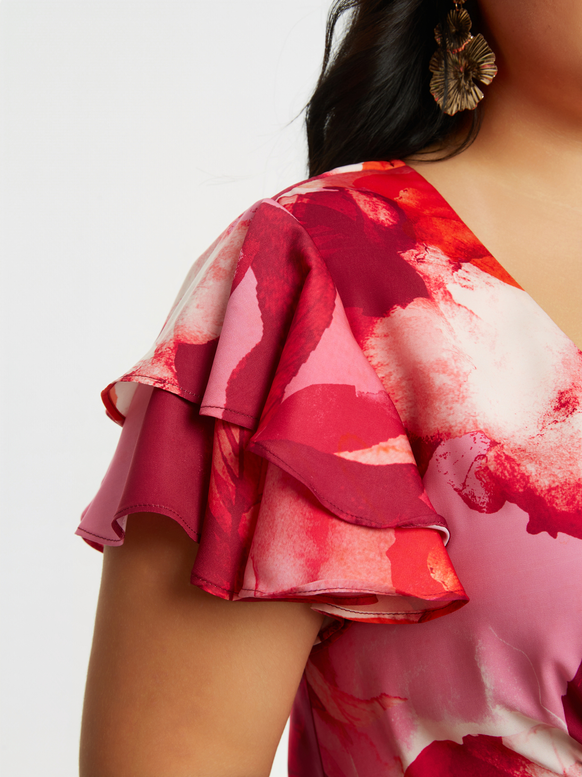 Maxi φόρεμα με φλοράλ σχέδιο και βολάν μανίκια φωτογραφία