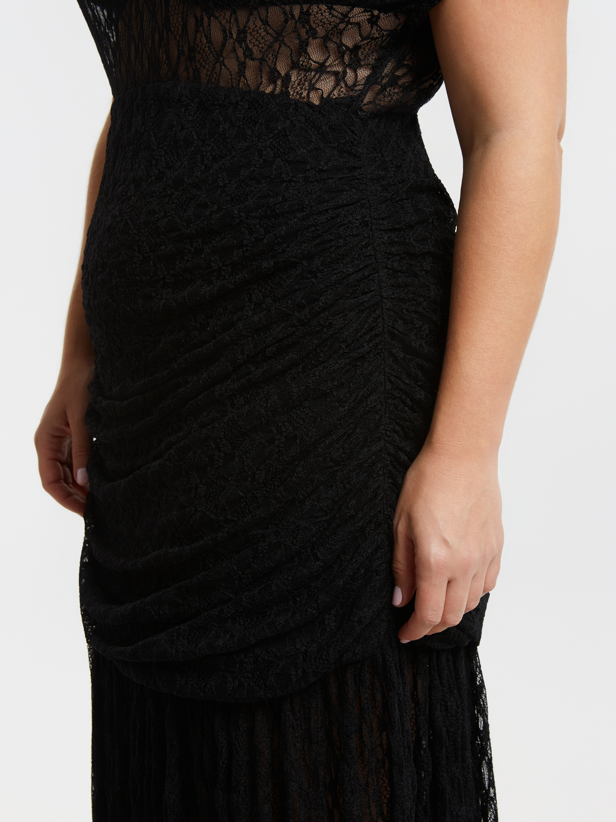 Maxi φόρεμα δαντέλα με σούρες στη μέση φωτογραφία