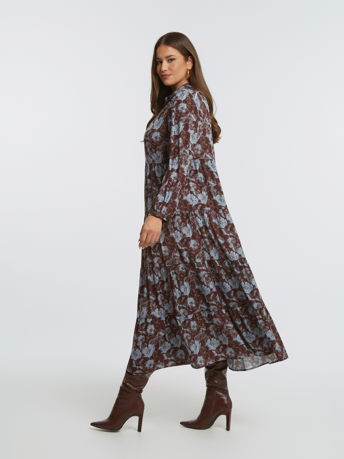 Maxi φλοράλ φόρεμα με βολάν φωτογραφία