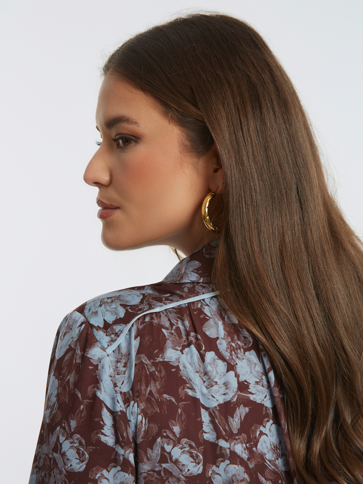 Maxi φλοράλ φόρεμα με βολάν φωτογραφία