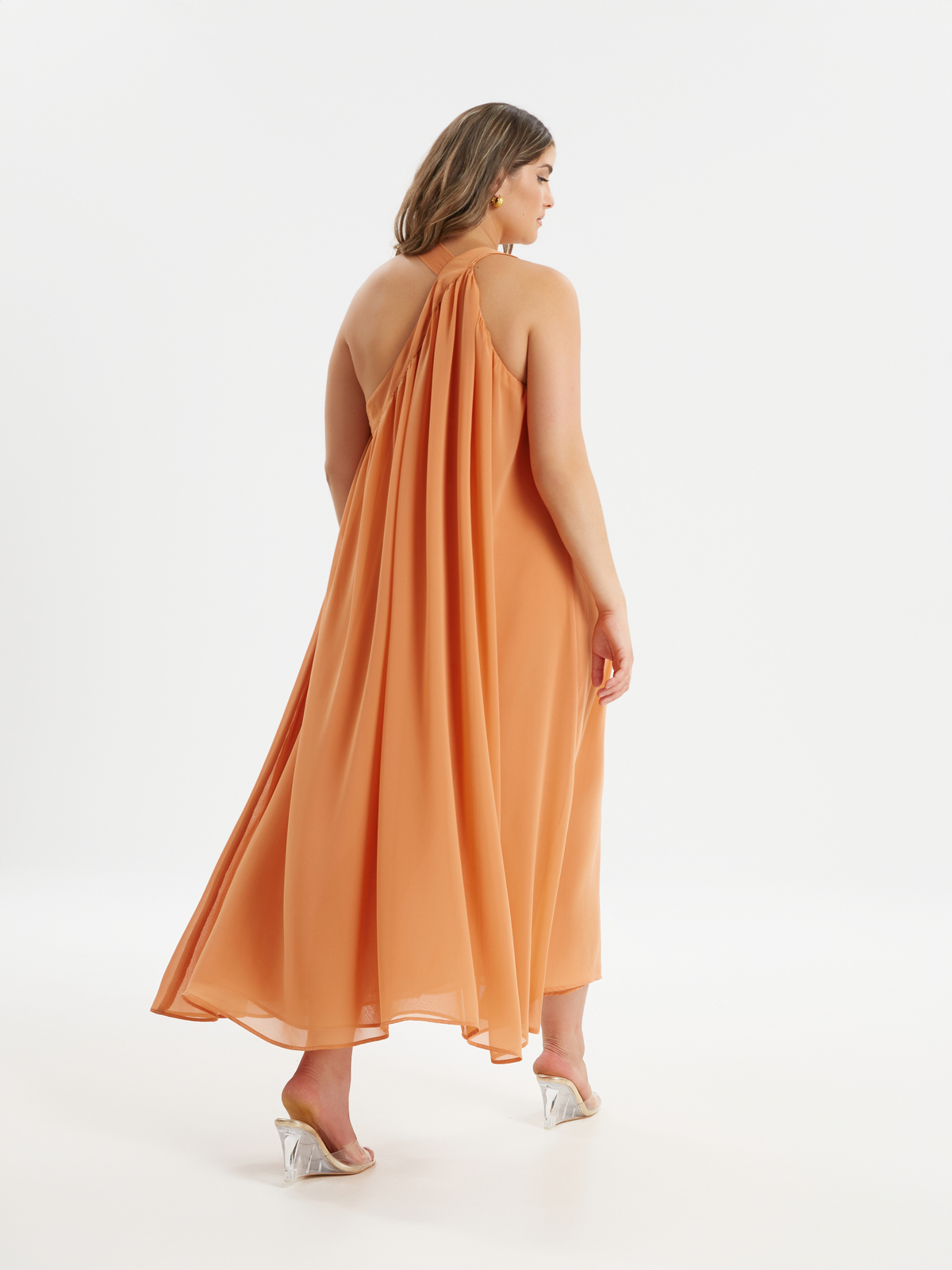 Maxi φόρεμα με δέσιμο στη λαιμόκοψη φωτογραφία