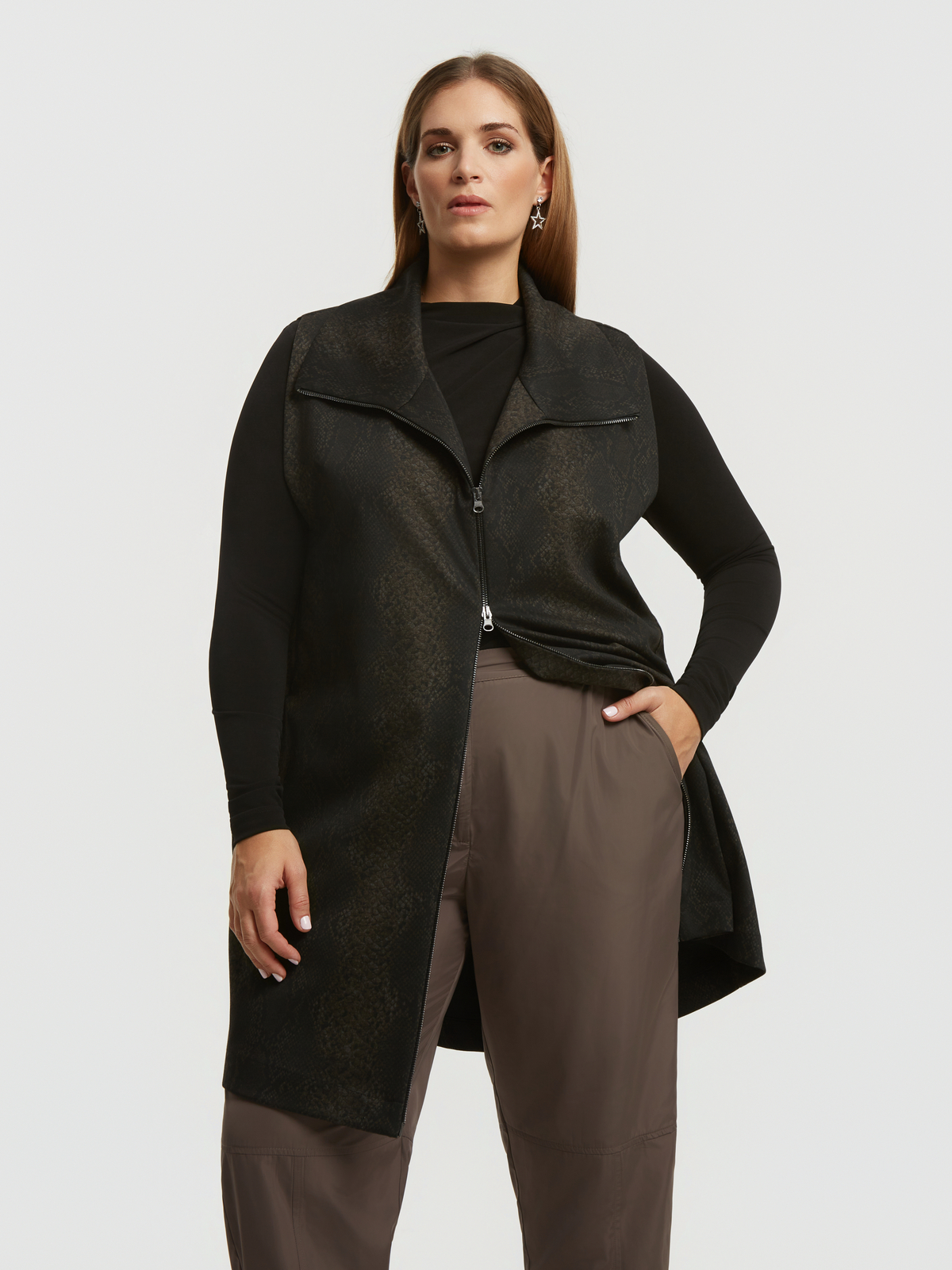 Animal-print γιλέκο με φερμουάρ φωτογραφία