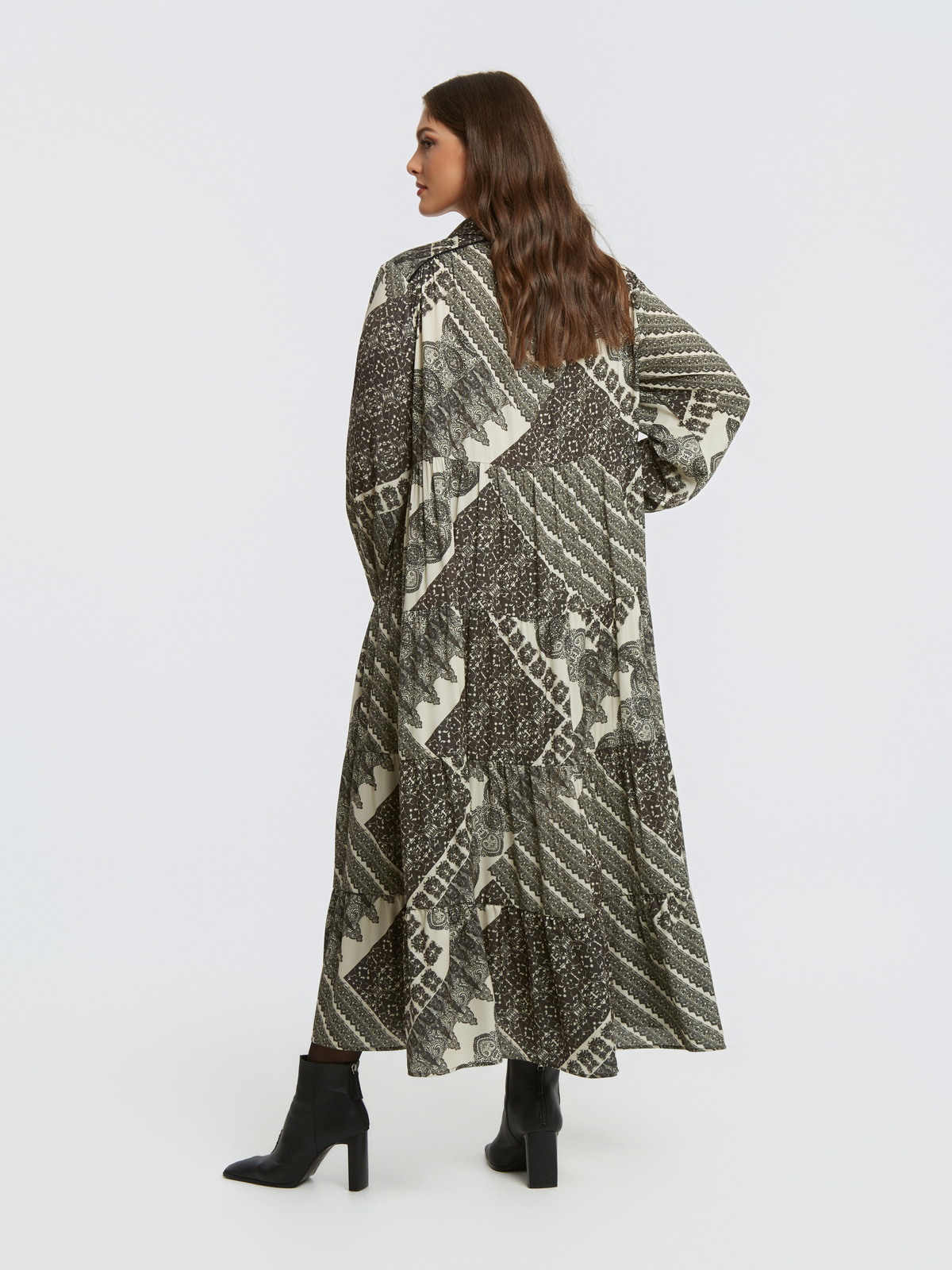 Maxi φόρεμα με εμπριμέ μοτίβο φωτογραφία