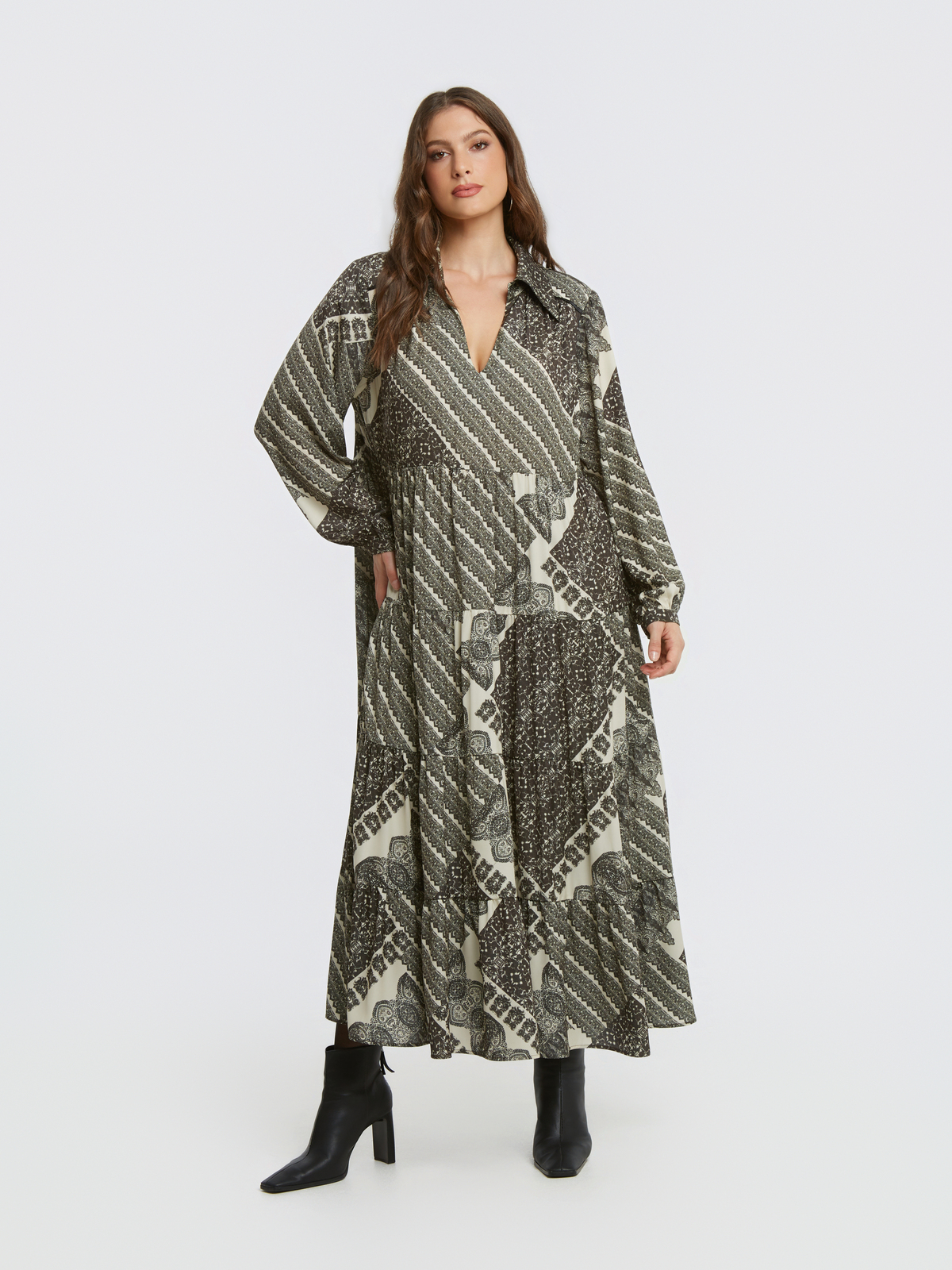 Maxi φόρεμα με εμπριμέ μοτίβο φωτογραφία