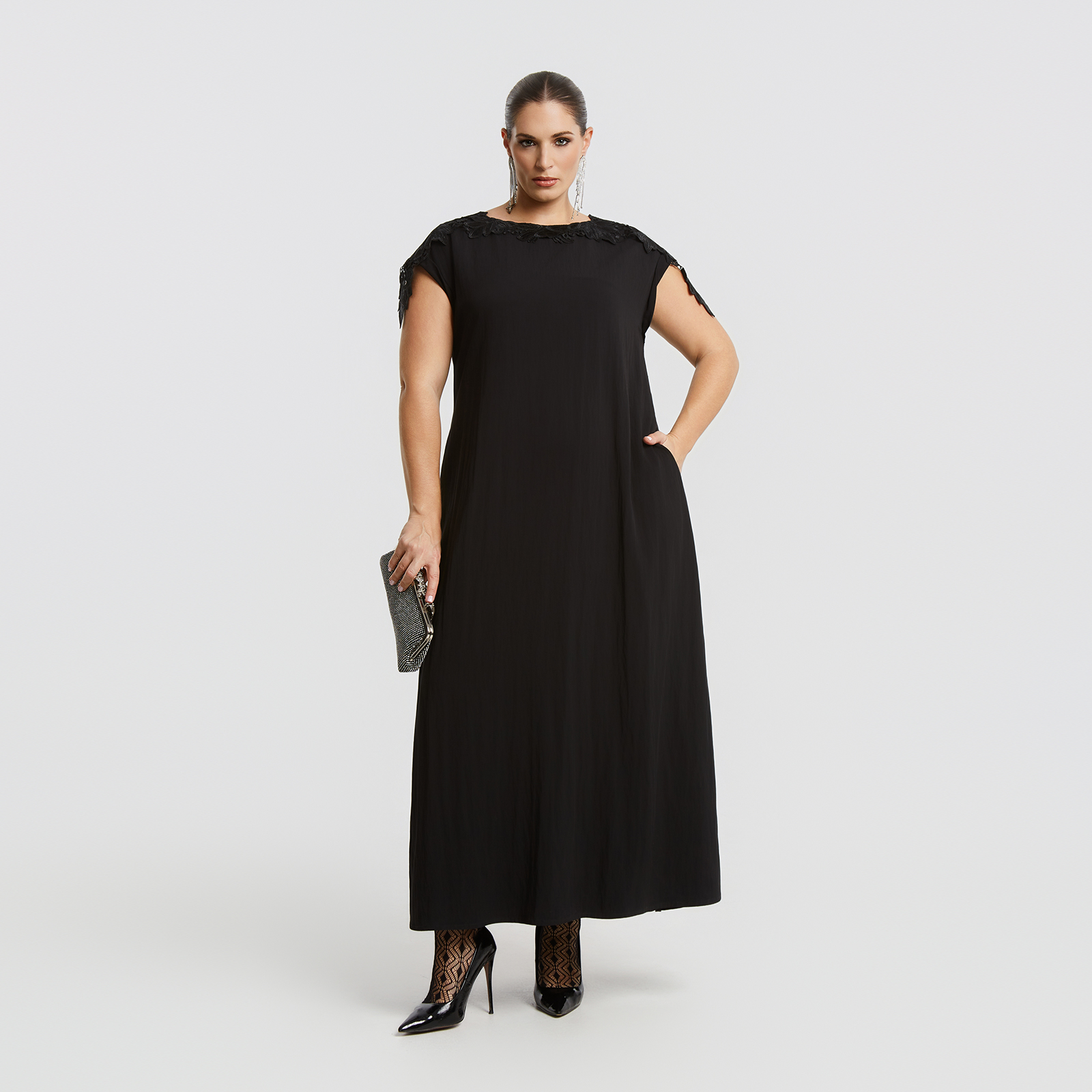 MAT FASHION Maxi φόρεμα με 3D δαντελένιες floral λεπτομέρειες στους ώμους