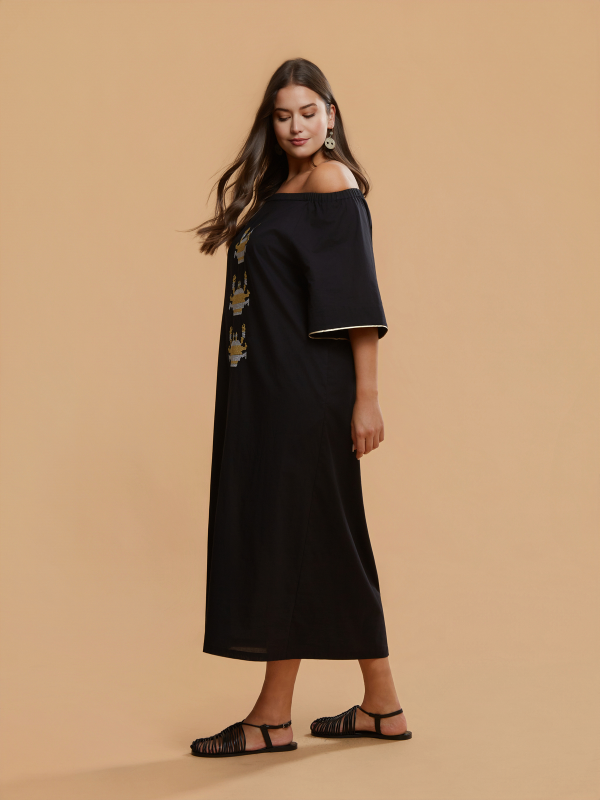 Βαμβακερό off-shoulder φόρεμα με κέντημα φωτογραφία