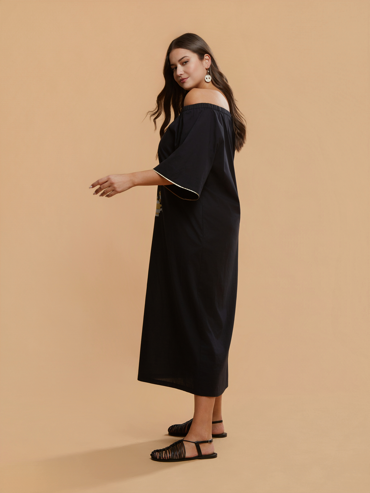 Βαμβακερό off-shoulder φόρεμα με κέντημα φωτογραφία