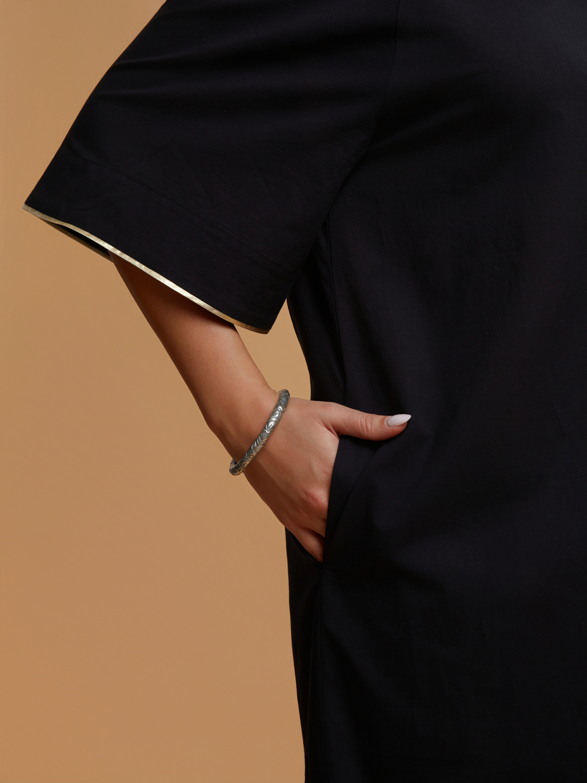 Βαμβακερό off-shoulder φόρεμα με κέντημα φωτογραφία