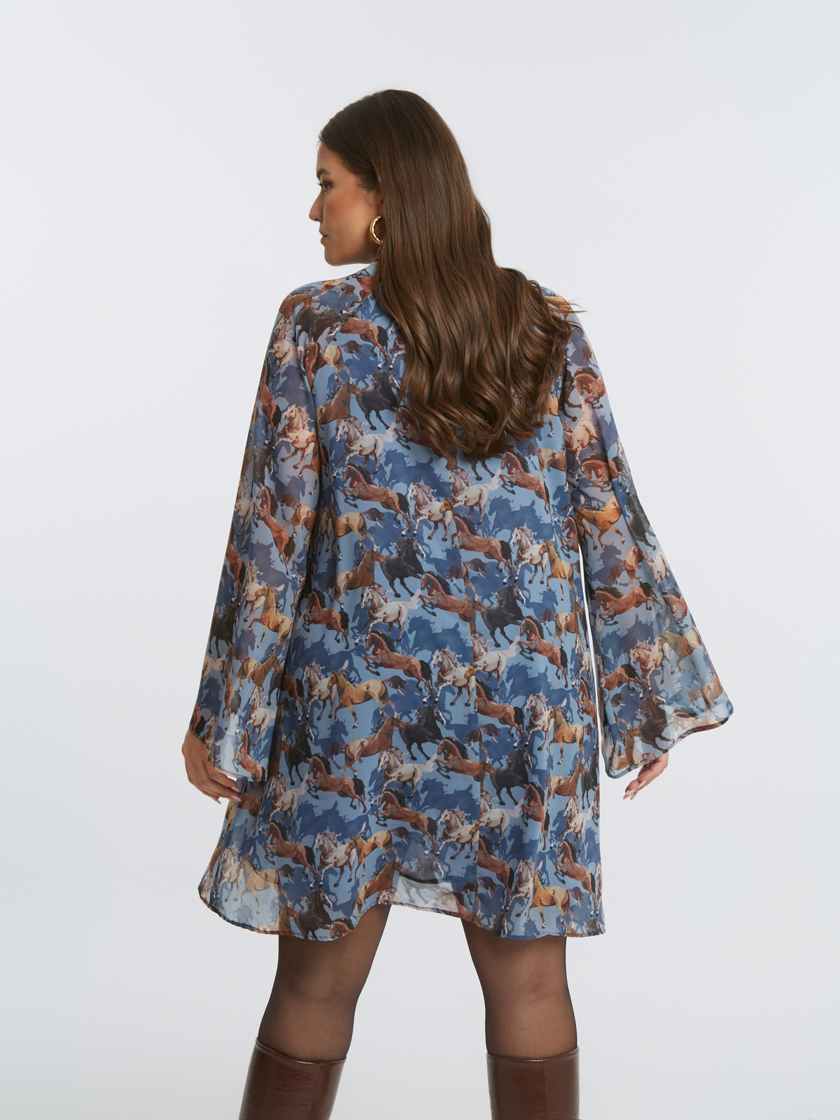 Mini φόρεμα με εντυπωσιακό equestrian σχέδιο και δέσιμο στη λαιμόκοψη φωτογραφία