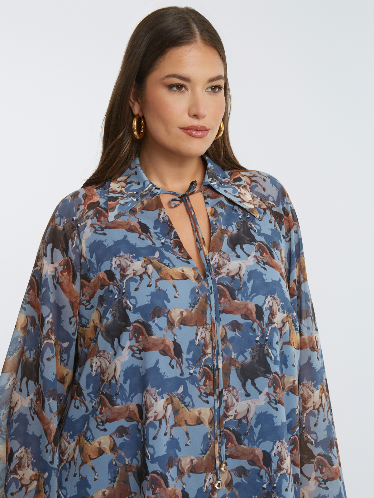 Mini φόρεμα με εντυπωσιακό equestrian σχέδιο και δέσιμο στη λαιμόκοψη φωτογραφία