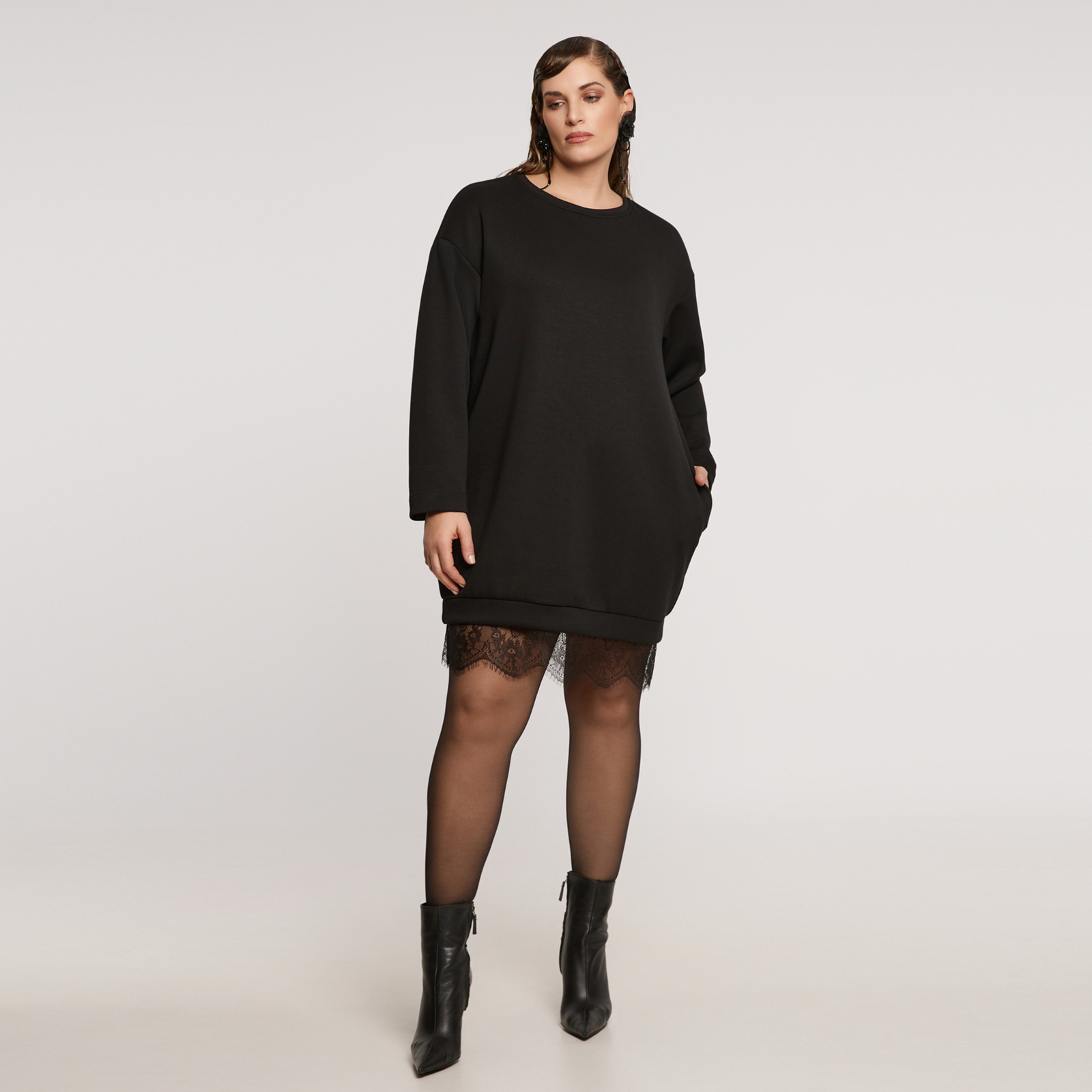 MAT FASHION Φόρεμα φούτερ με δαντελένιο τελείωμα