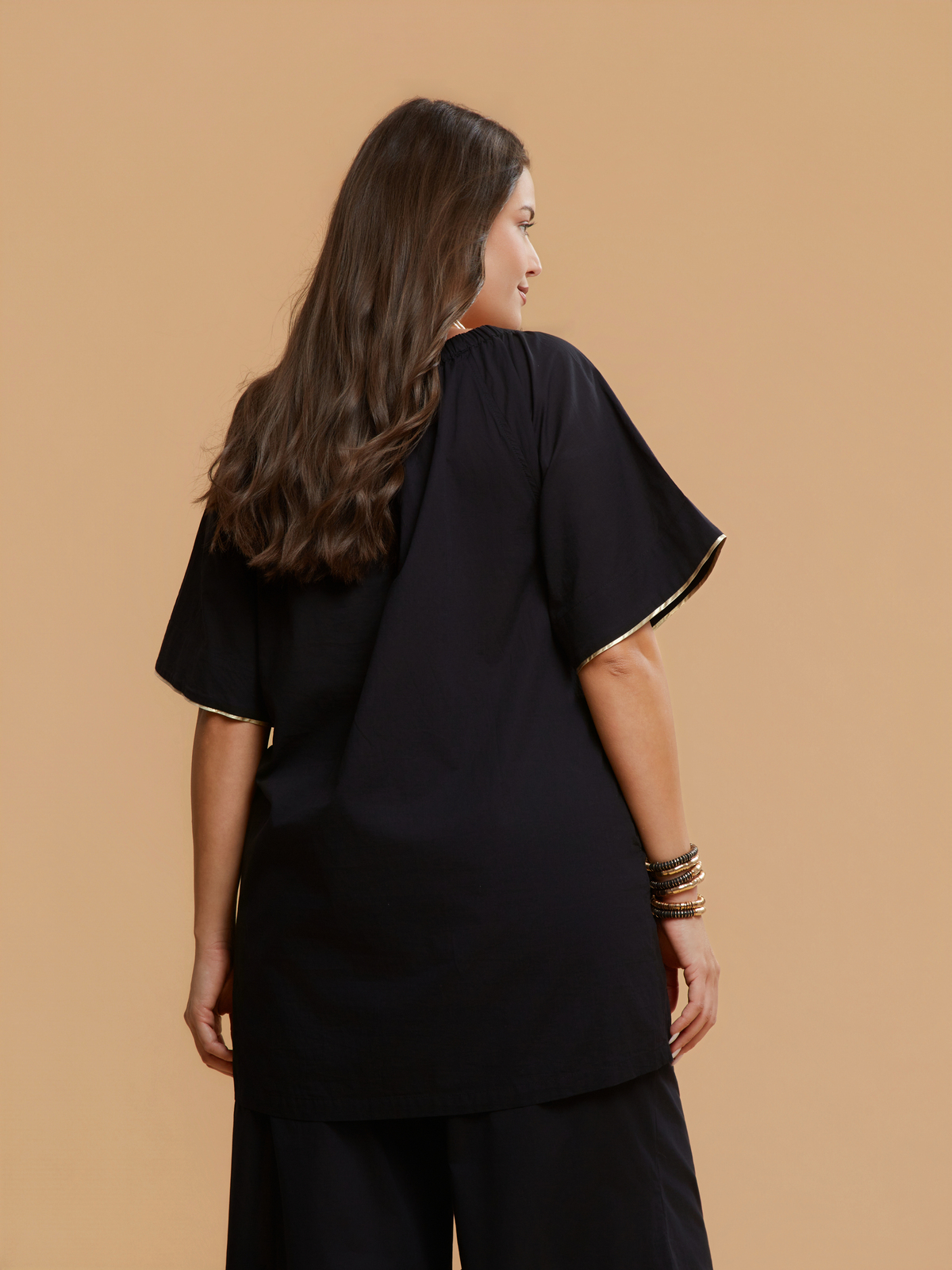 Βαμβακερή off-shoulder τουνίκ με κέντημα φωτογραφία