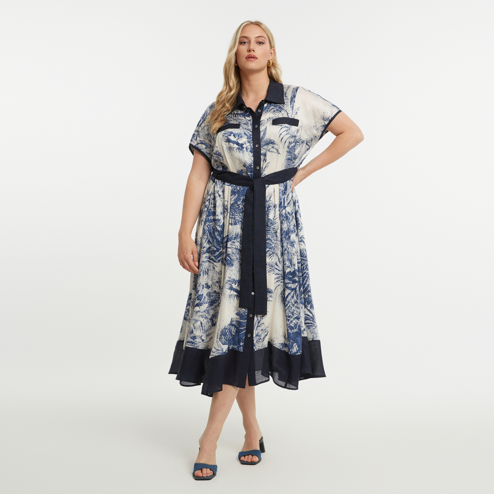 Printed viscose shirt-dress with contrast collar