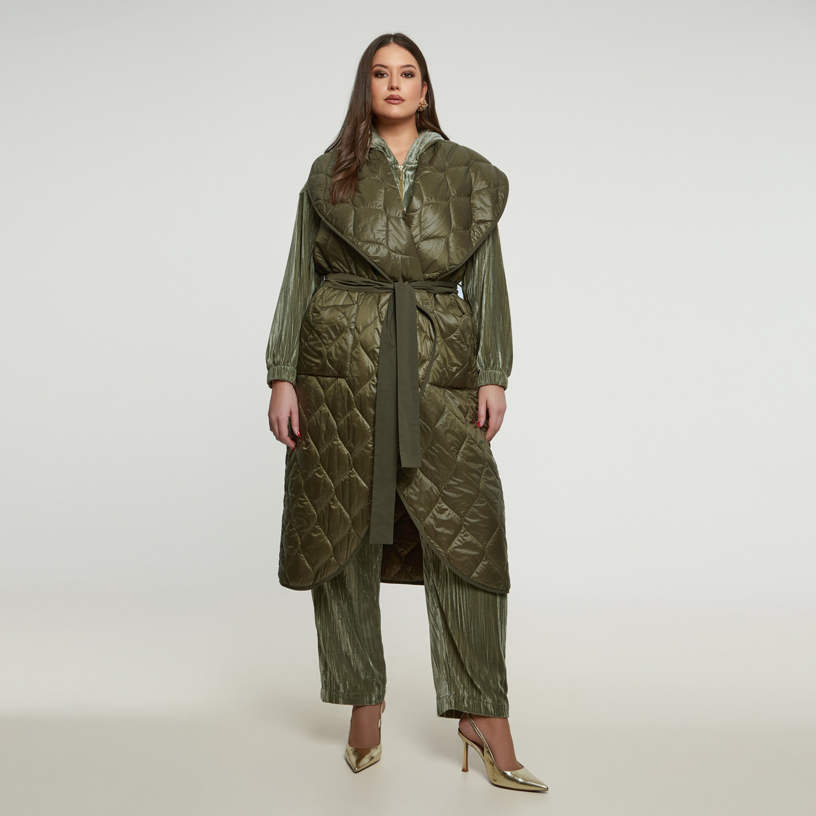 Quilted sleeveless vest coat with belt