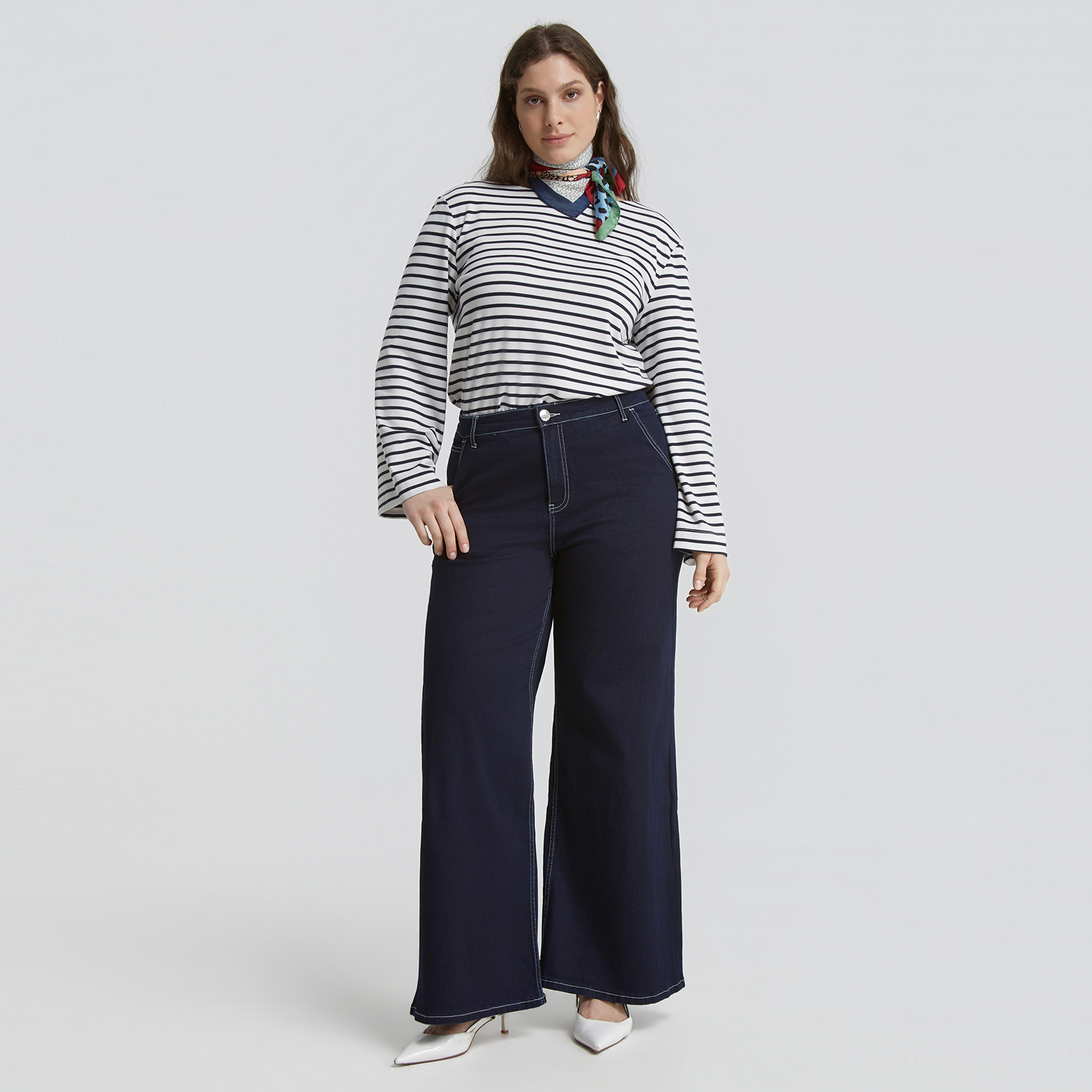 High-rise wide-leg jeans