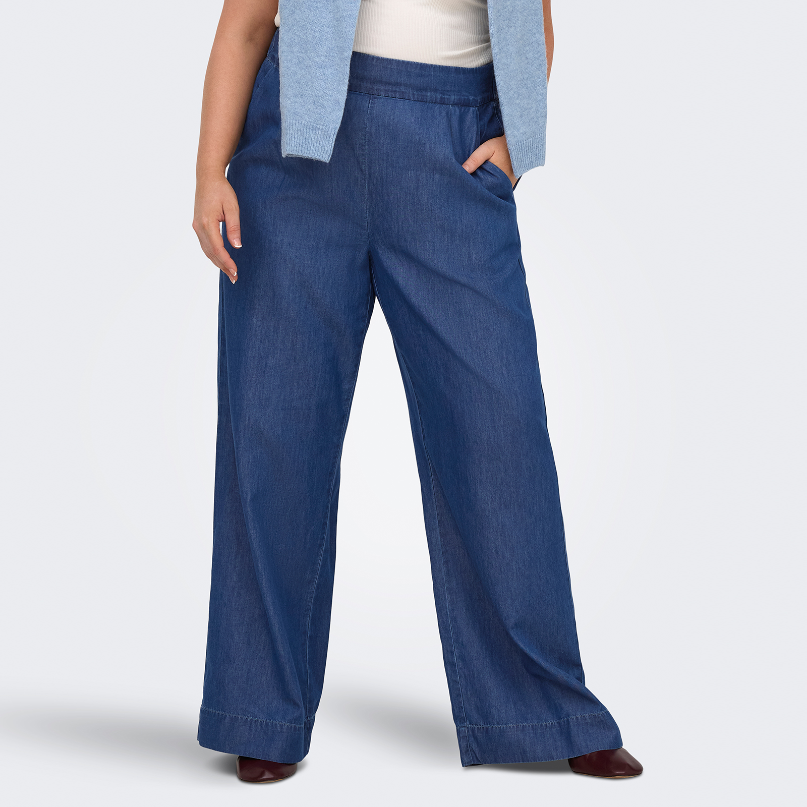 Carstilla wide leg fit jeans