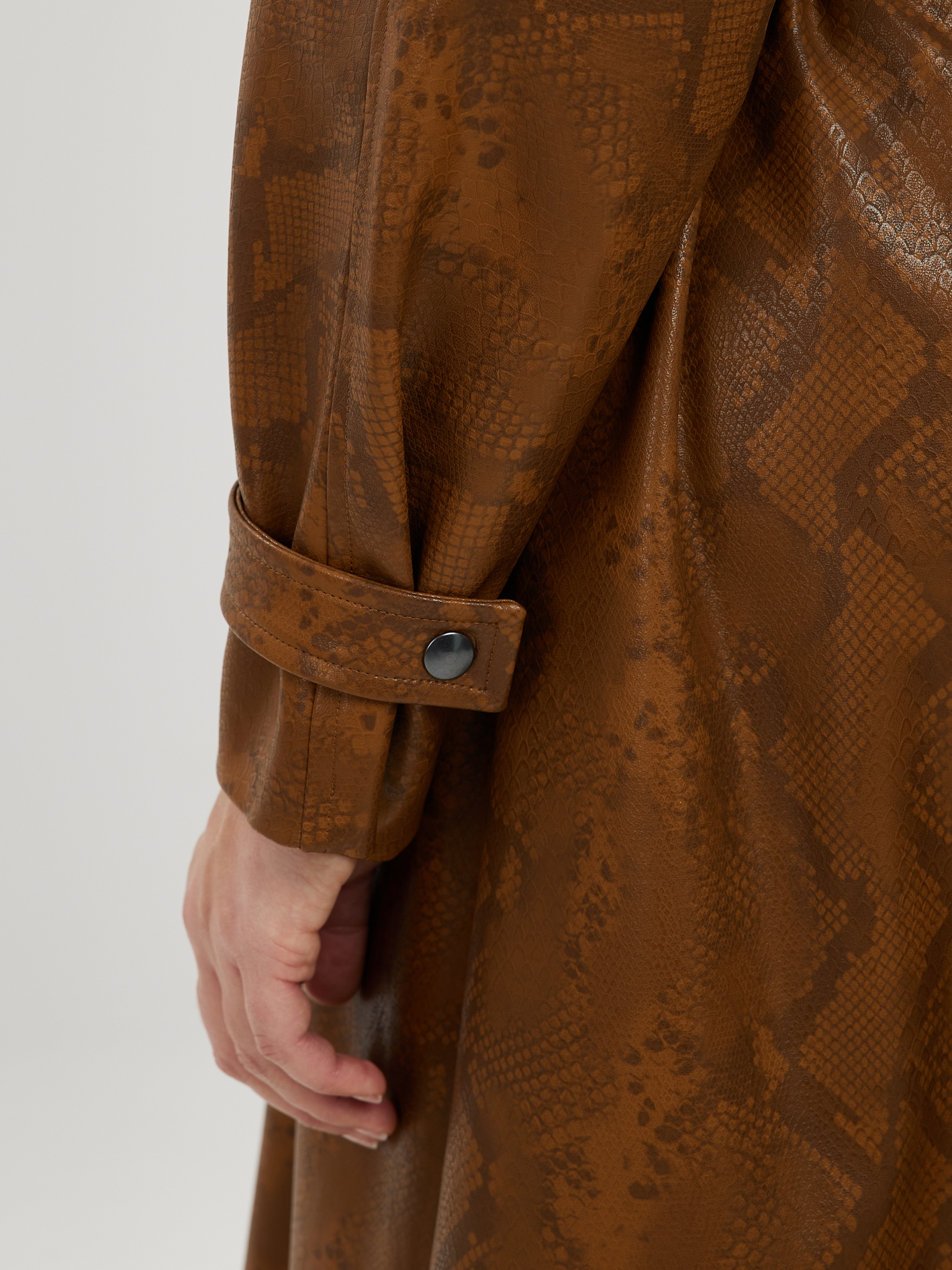 Faux leather snake-print καπαρντίνα με ζώνη φωτογραφία