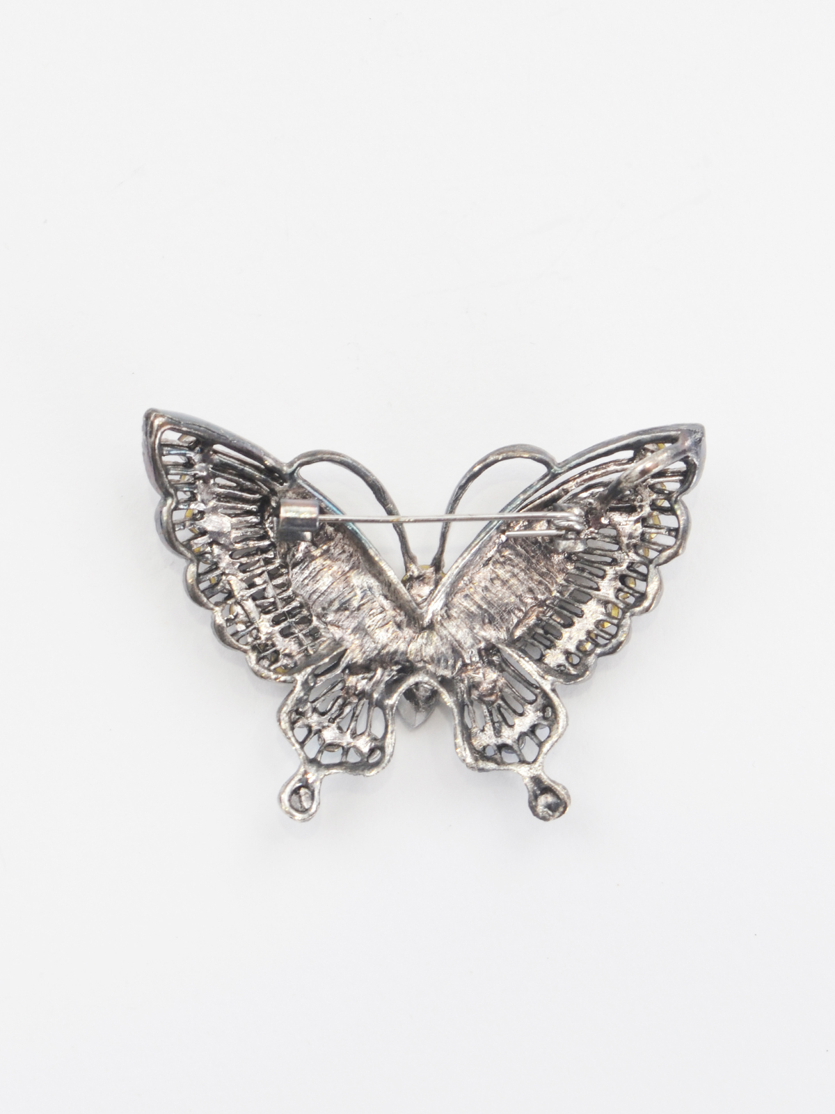 Καρφίτσα πεταλούδα με πολύχρωμες πέτρες φωτογραφία