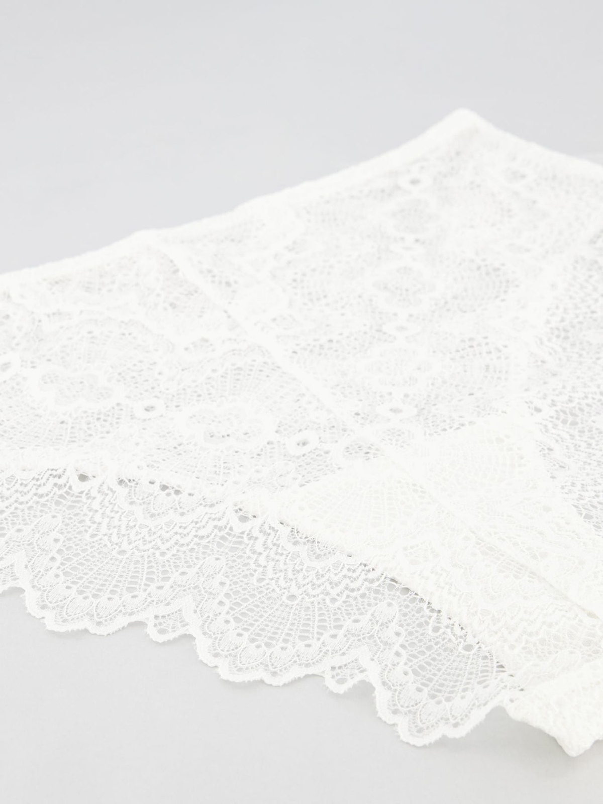 Σλιπ ψηλόμεσο δαντελένιο φωτογραφία