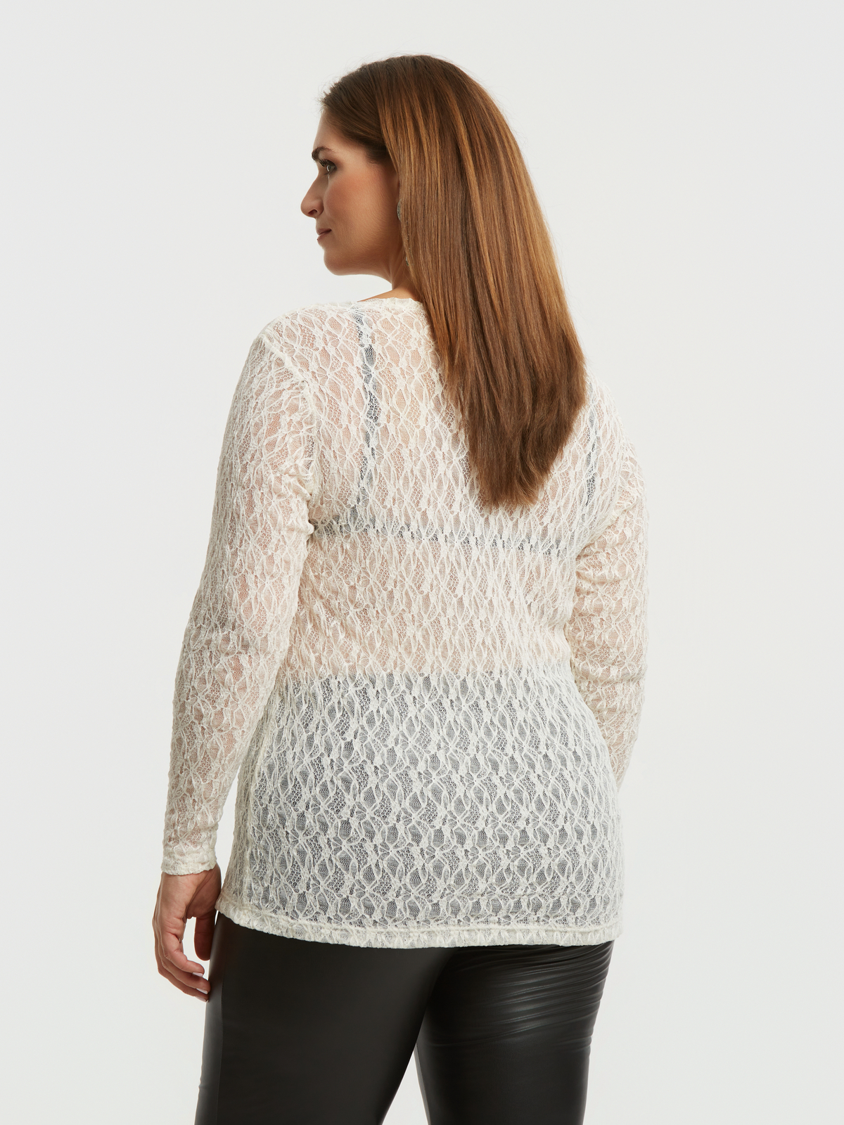 Δαντελένια μπλούζα με μακριά μανίκια φωτογραφία