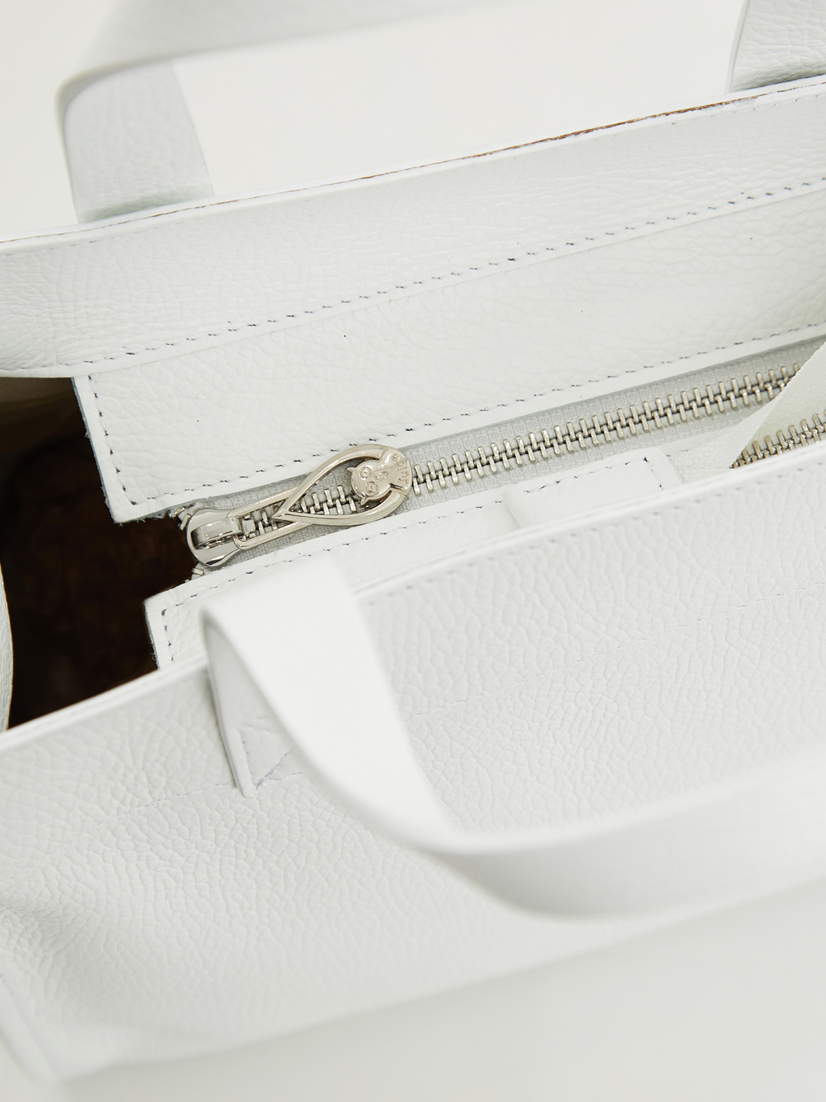 Δερμάτινη τσάντα με τσέπη φωτογραφία