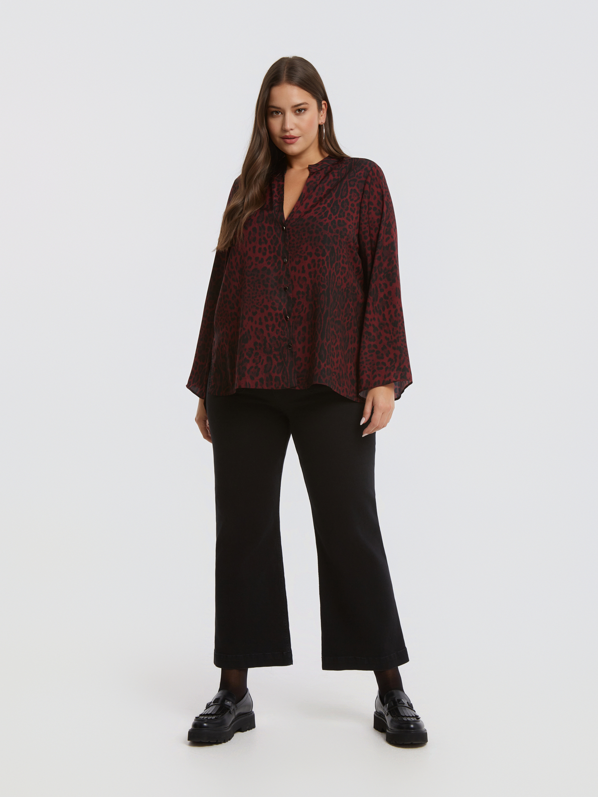 Λεοπάρ πουκάμισο σατέν φωτογραφία