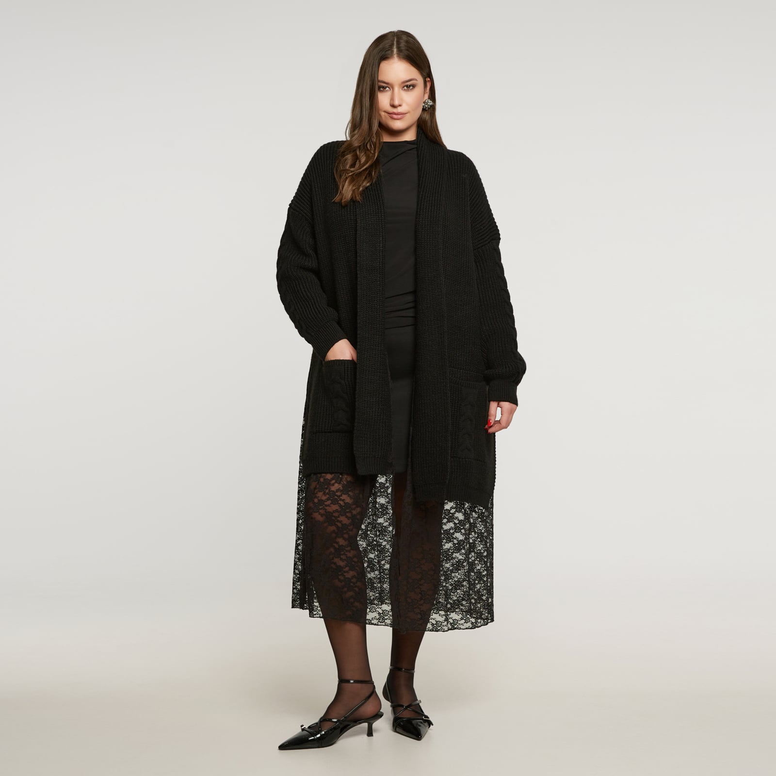 MAT FASHION Μακριά πλεκτή ζακέτα με δαντελένιο τελείωμα