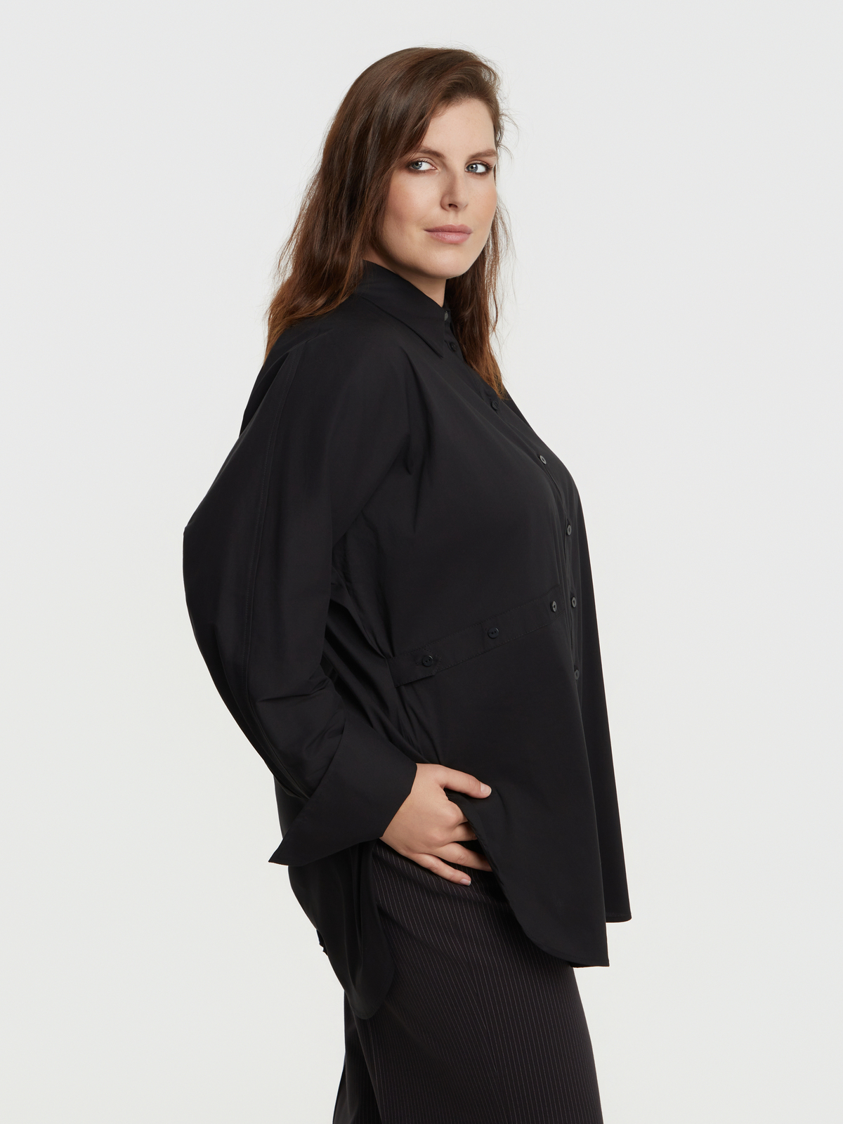 Μακρύ πουκάμισο ποπλίνα με τσέπες φωτογραφία