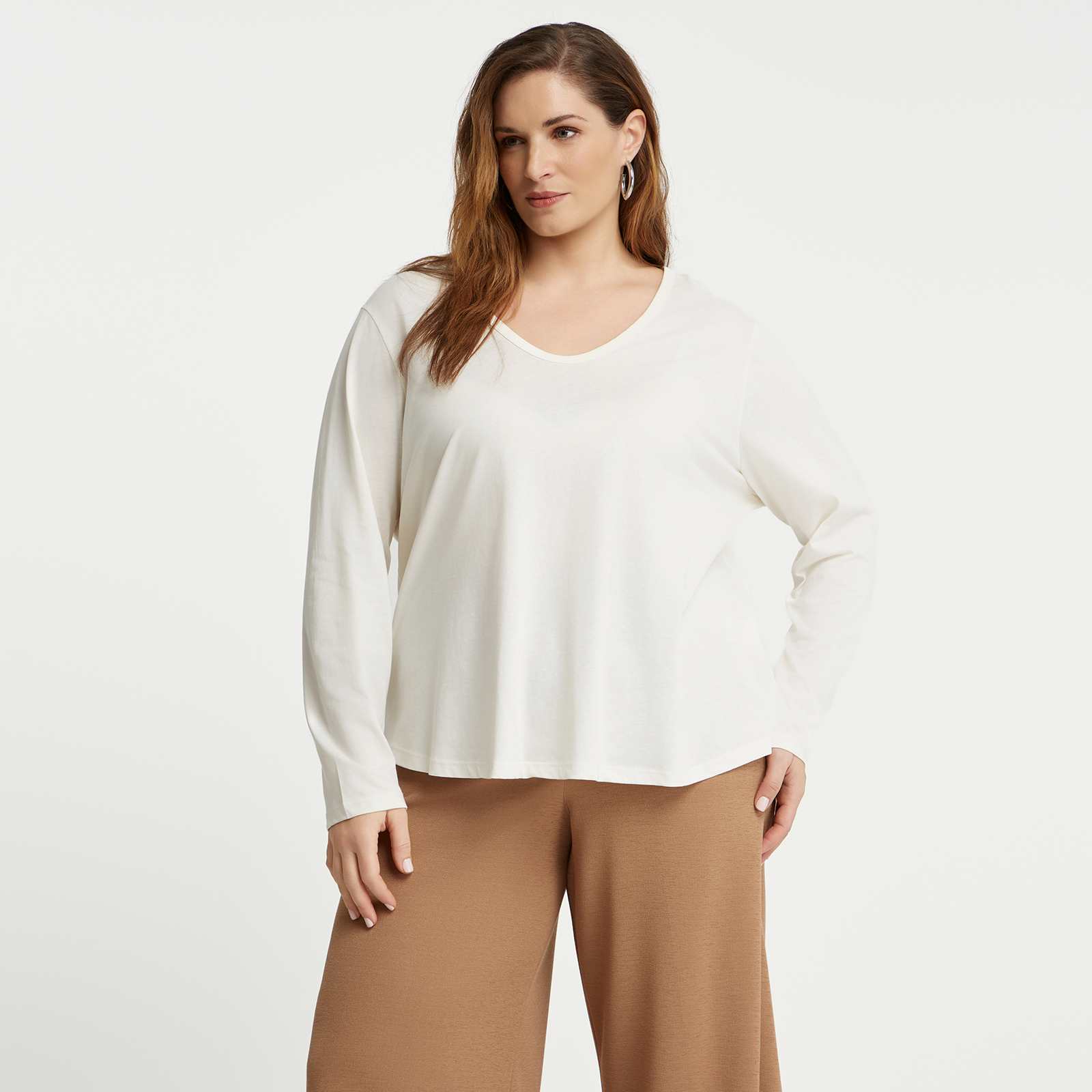 Long-sleeve cotton top with round neckline