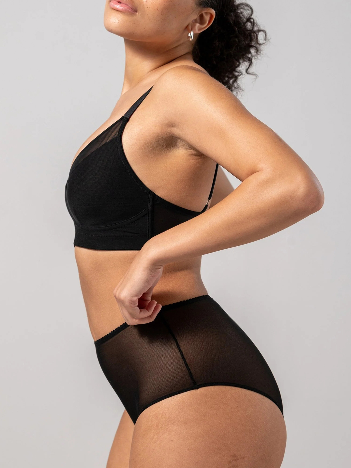 Διχτυωτό σλιπ ψηλόμεσο μαύρο φωτογραφία