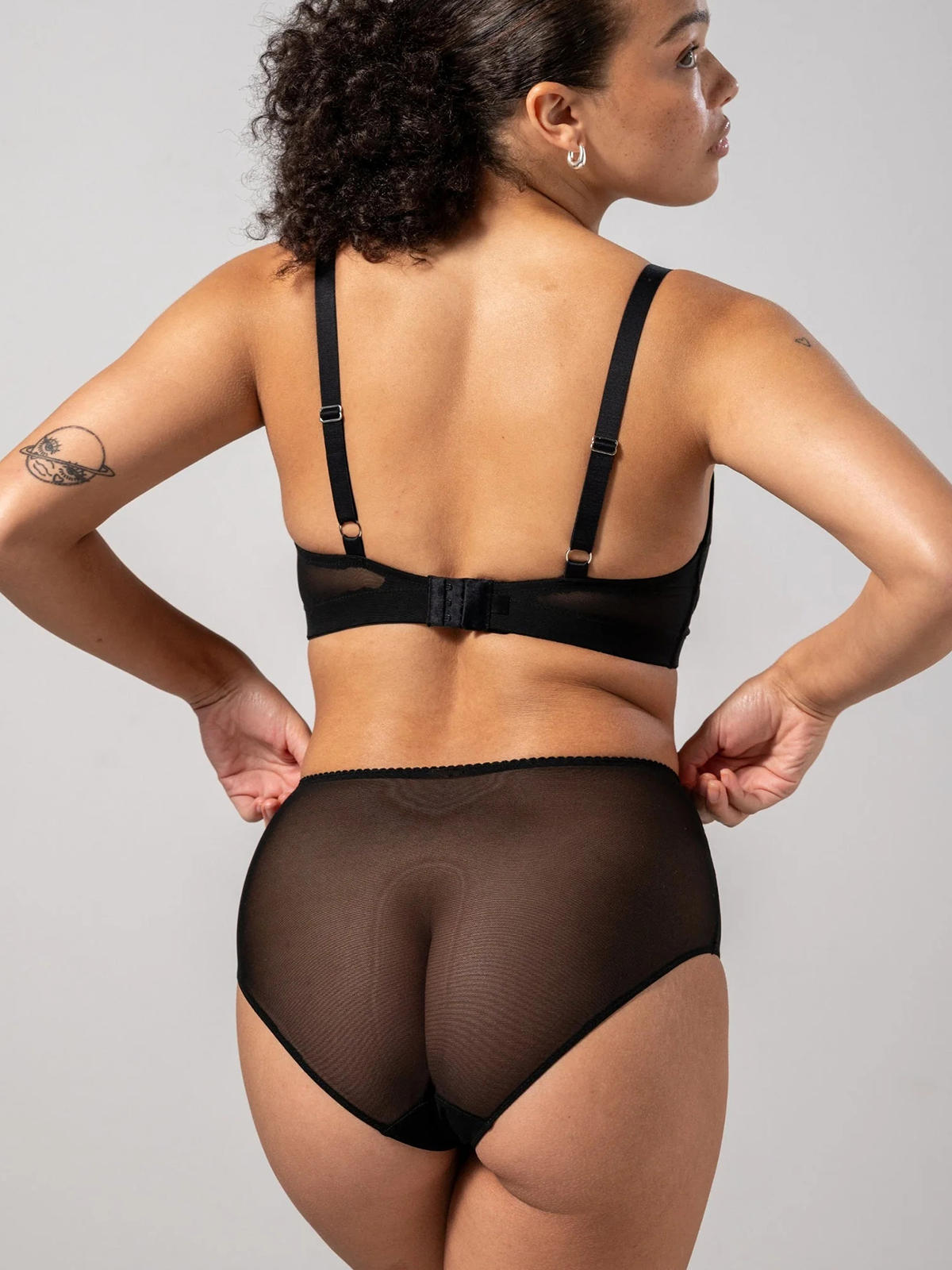 Διχτυωτό σλιπ ψηλόμεσο μαύρο φωτογραφία