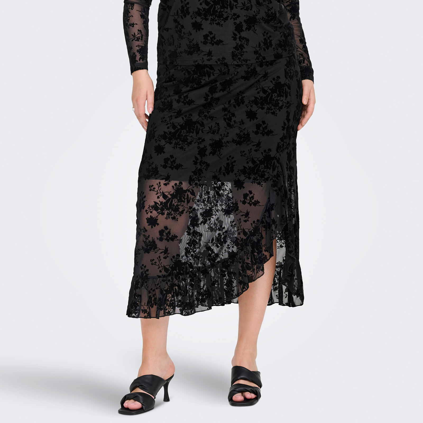 Carelodie midi skirt